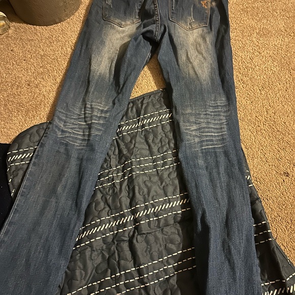 VIP DISTRESSED JEANS 5/6 - Picture 8 of 12